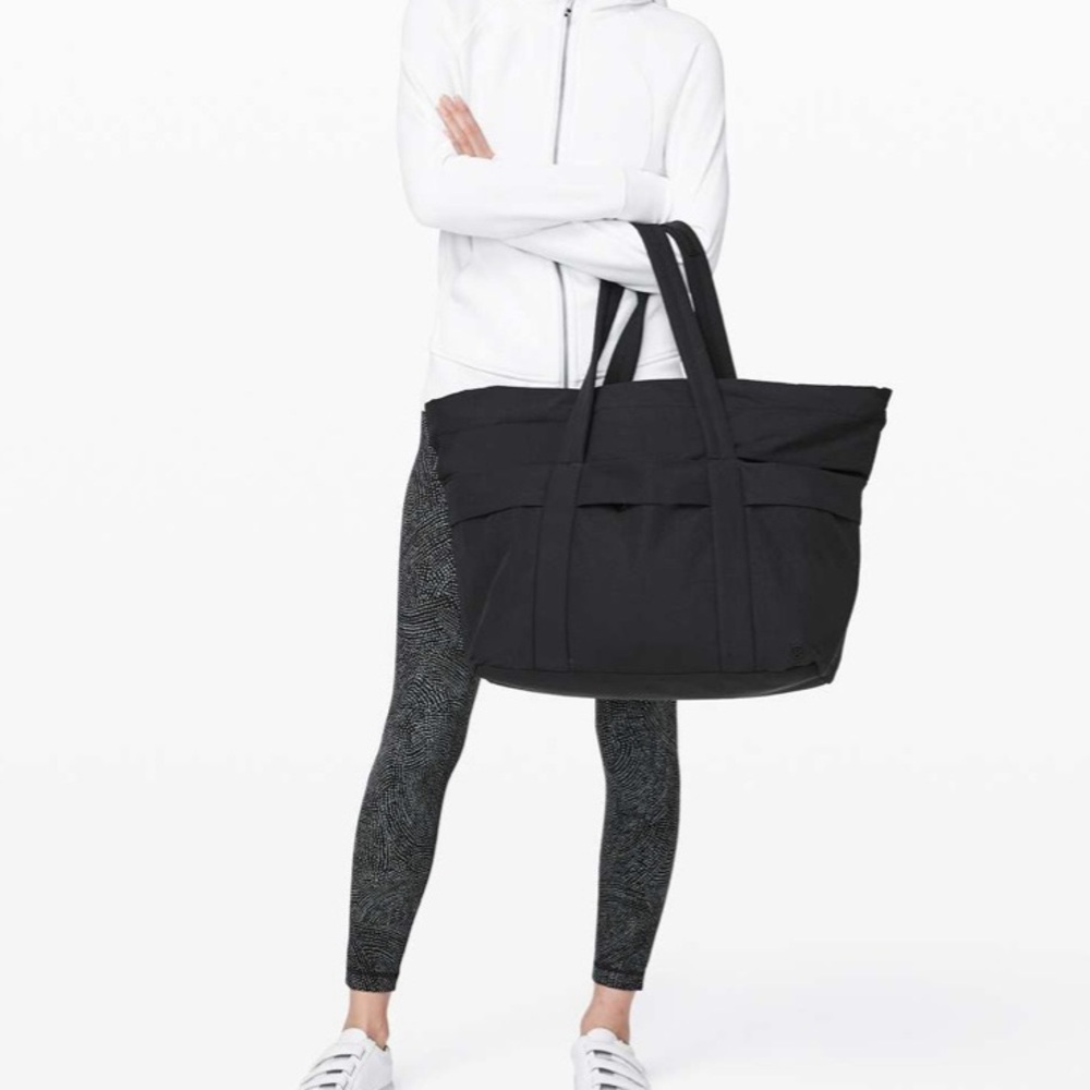Lululemon On My Level Duffel bag *30 L (black)
